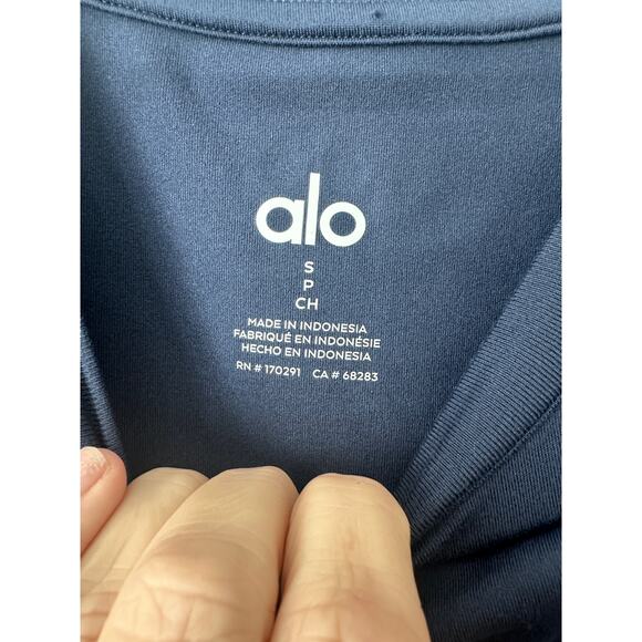 SOLD OUT Alo Conquer Reform Crewneck Short Sleeve Small NWT - Picture 6 of 6